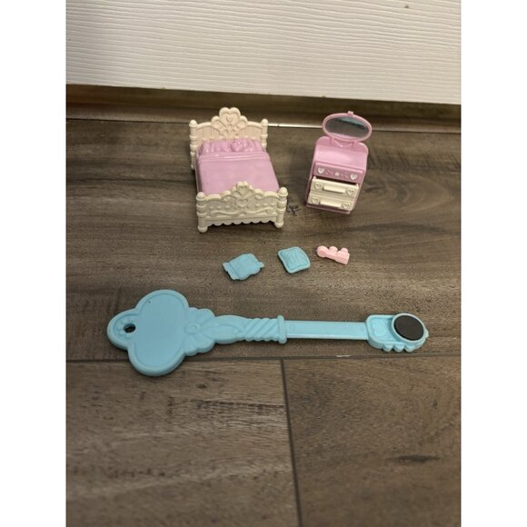 Vintage 1988 Fisher Price #5173 Precious Places Bedroom, Replacement - Picture 1 of 6